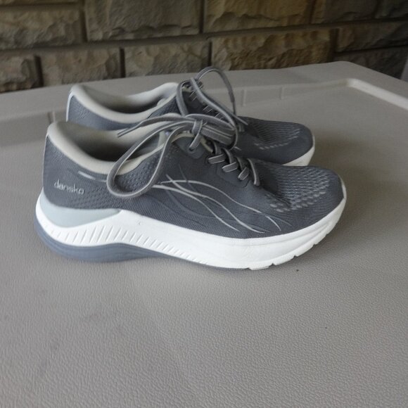 Dansko Pace women's size 37 euro ( 6.5 -7 US) Grey Mesh sneakers, Arch Plus, VGC - Picture 1 of 10